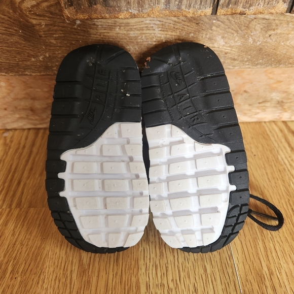 5T Nike airmax runners - Picture 3 of 3